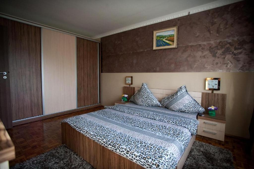 Apartamente Deluxe George Băile Felix エクステリア 写真